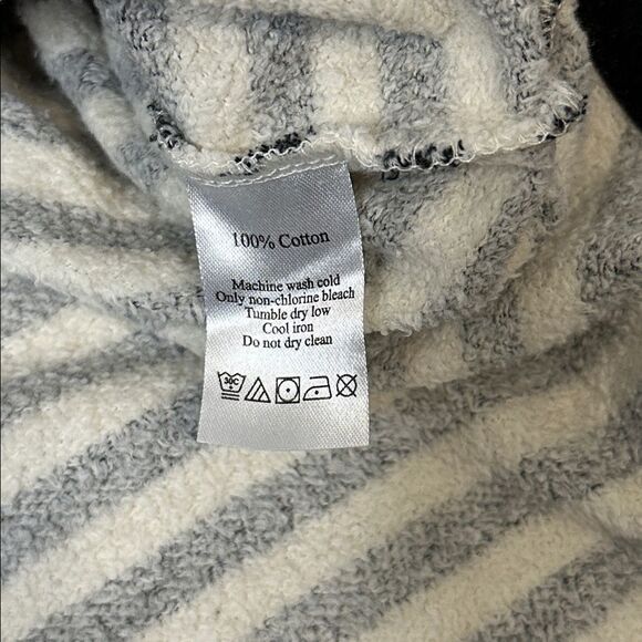 Duffield Lane Black & White Stripe Quarter Zip - Size Small - Picture 4 of 8